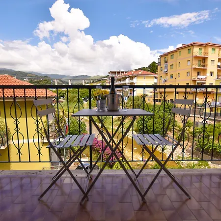 Apartment Casa Di Elena A 300 Mt Dal Mare