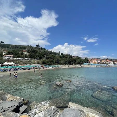 Appartamento Casa Di Elena 200 Mt Dal Mare San Lorenzo al Mare
